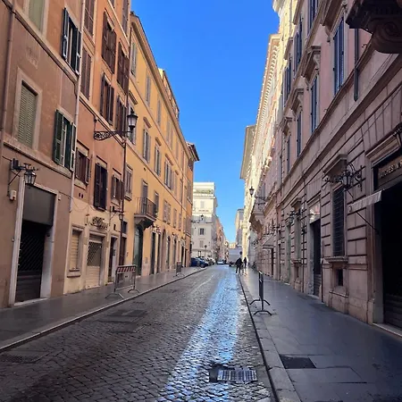 Luxury Residence In Central Rome By Spanish Steps